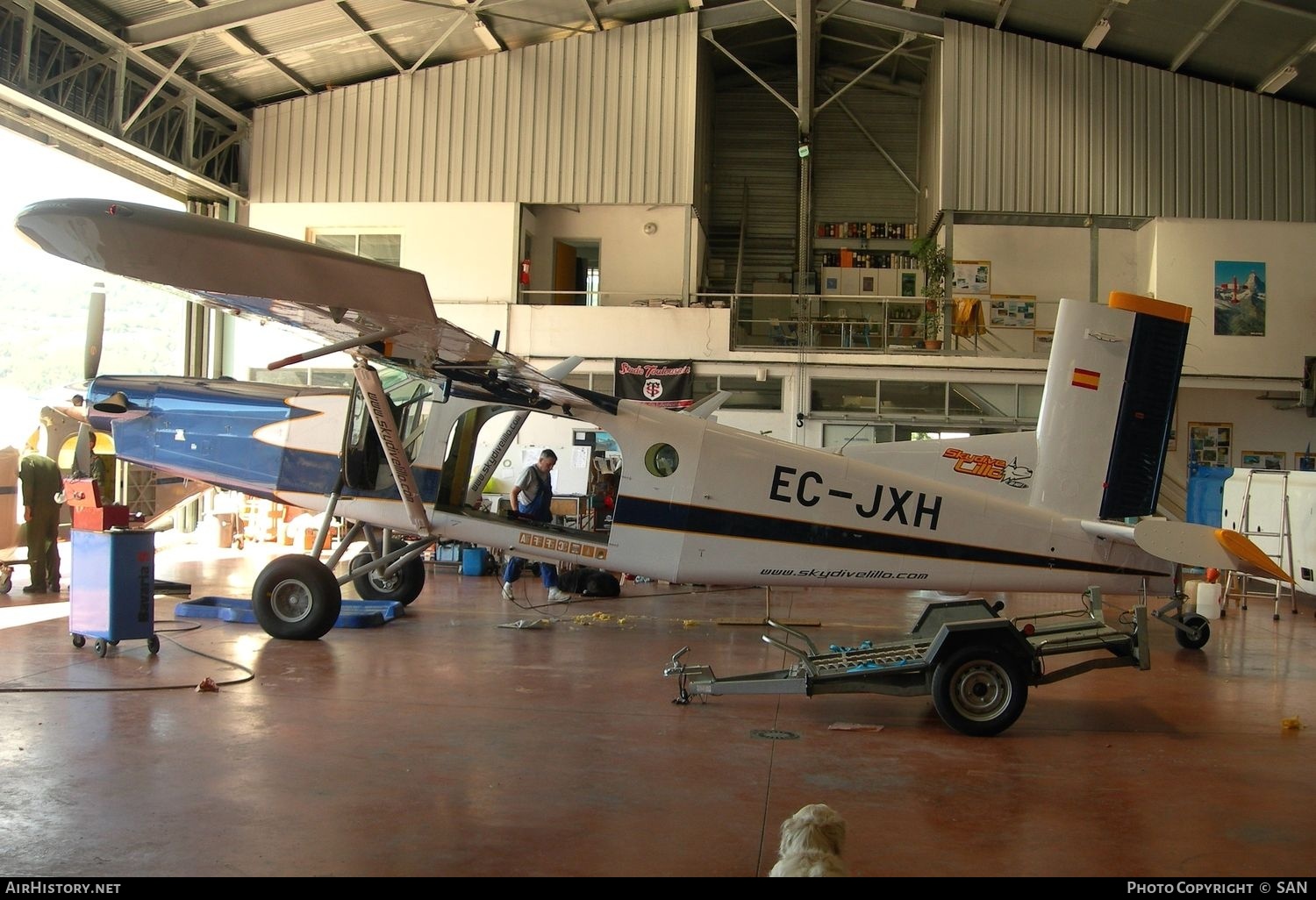 Aircraft Photo of EC-JXH | Pilatus PC-6/B2-H4 Turbo Porter | Skydive Lillo | AirHistory.net #810316