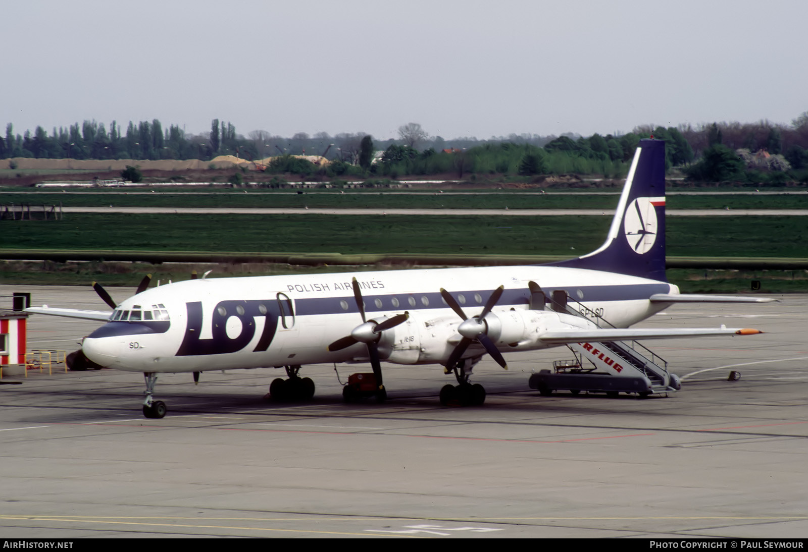 Aircraft Photo of SP-LSD | Ilyushin Il-18V | LOT Polish Airlines - Polskie Linie Lotnicze | AirHistory.net #810365
