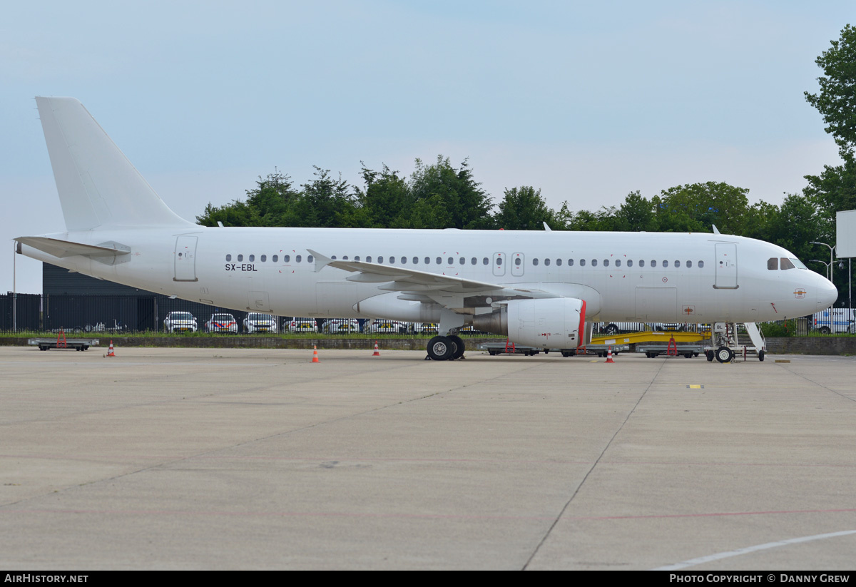 Aircraft Photo of SX-EBL | Airbus A320-214 | AirHistory.net #810423