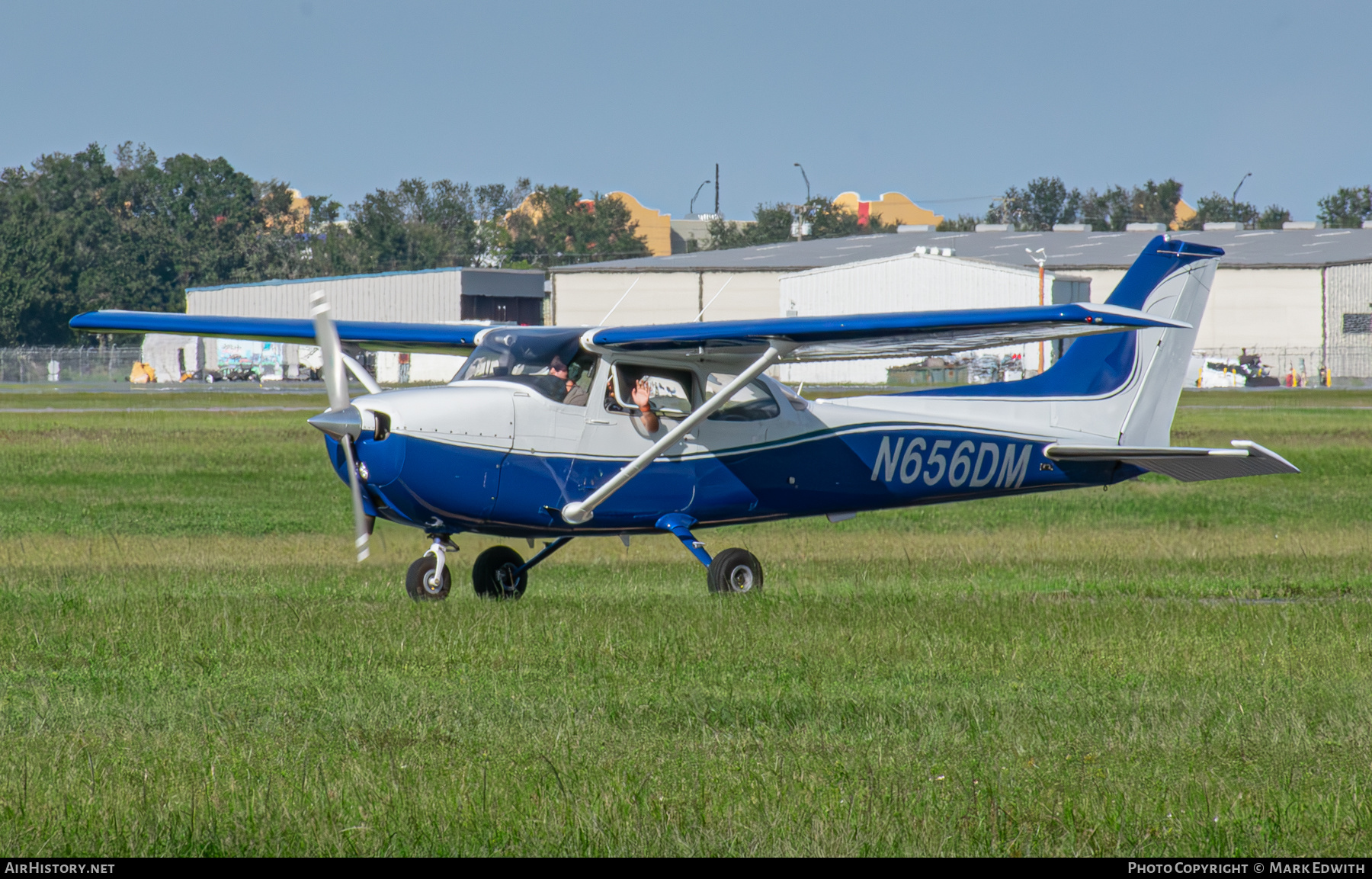 Aircraft Photo of N656DM | Cessna 172N Skyhawk | AirHistory.net #810424