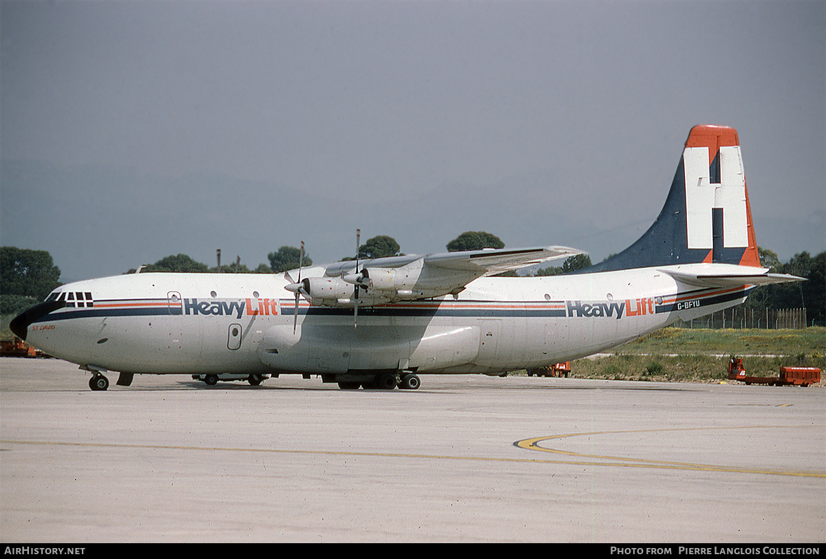 Aircraft Photo of G-BFYU | Short SC.5 Belfast C1 | HeavyLift Cargo Airlines | AirHistory.net #810467