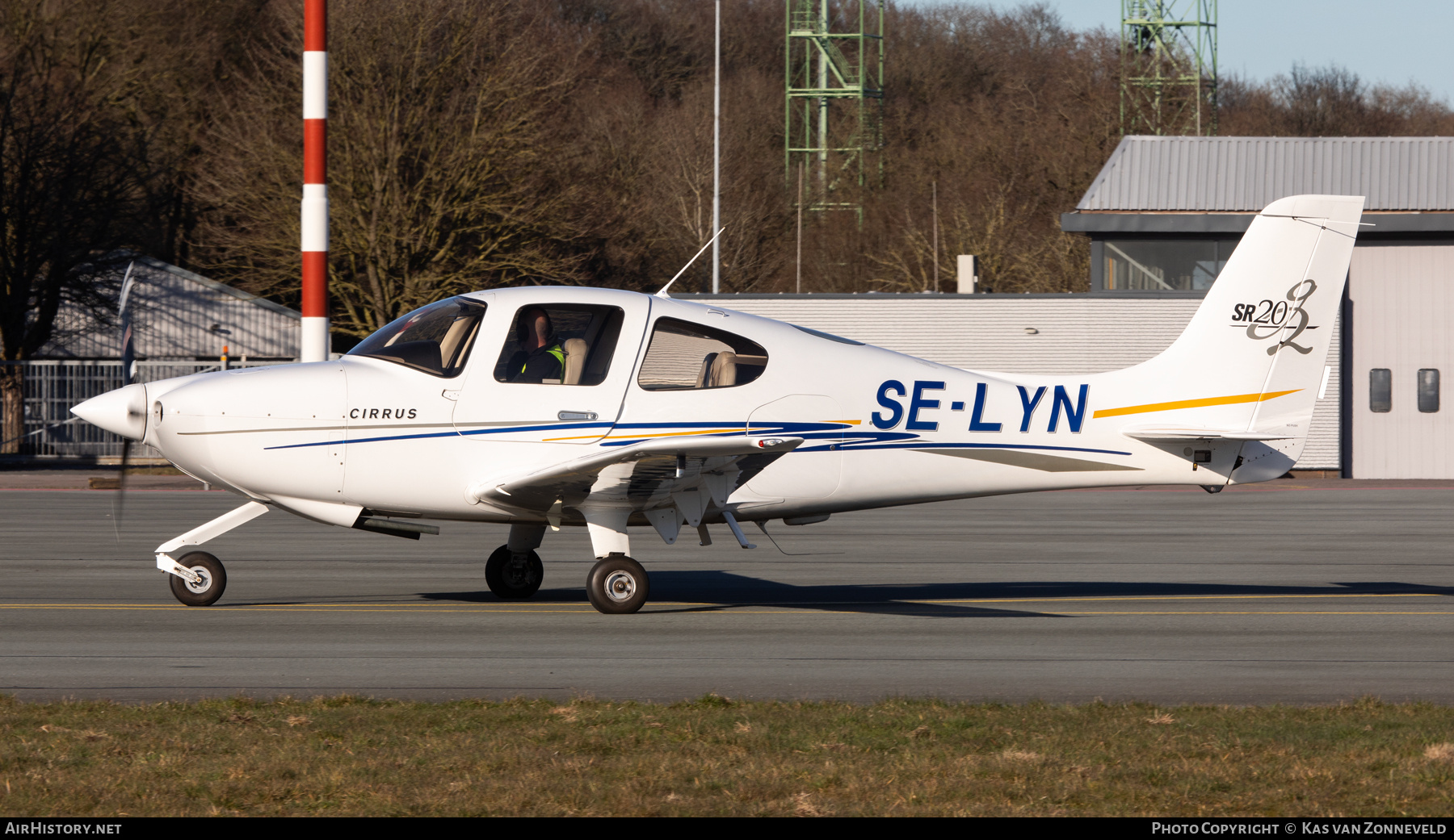 Aircraft Photo of SE-LYN | Cirrus SR-20 G2 | AirHistory.net #810555