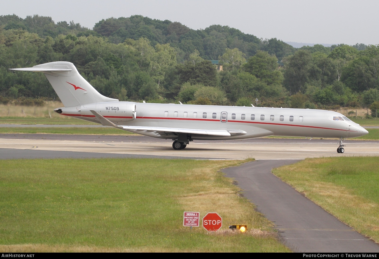 Aircraft Photo of N7509 | Bombardier Global 7500 (BD-700-2A12) | AirHistory.net #810635