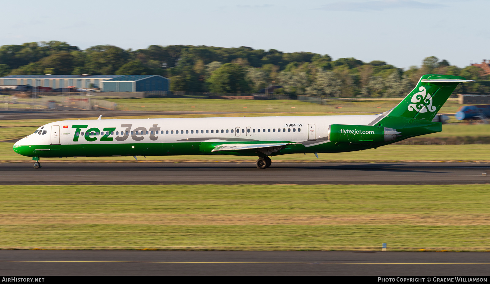 Aircraft Photo of N984TW | McDonnell Douglas MD-83 (DC-9-83) | TezJet | AirHistory.net #810717