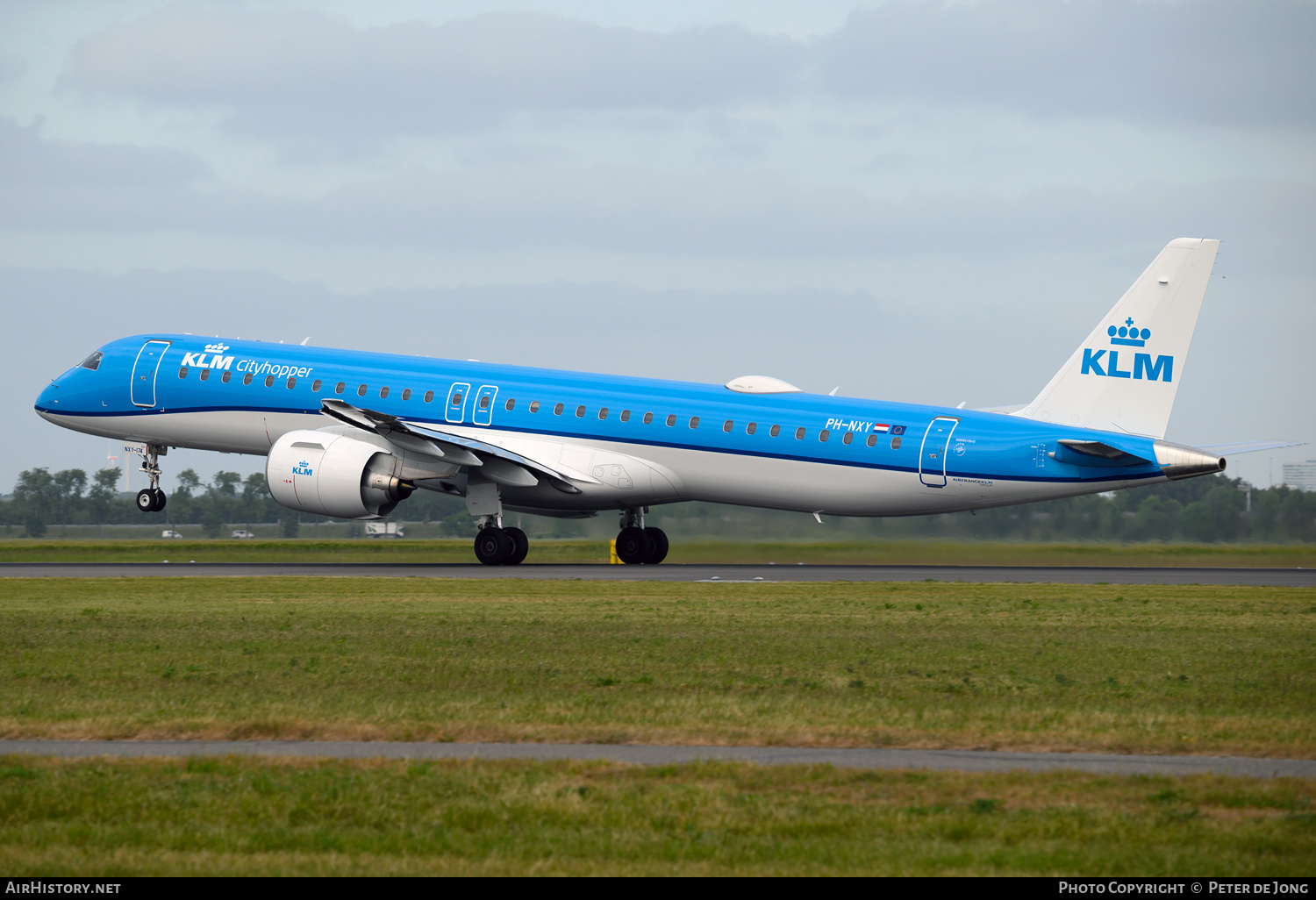 Aircraft Photo of PH-NXY | Embraer 195-E2 (ERJ-190-400) | KLM Cityhopper | AirHistory.net #810746