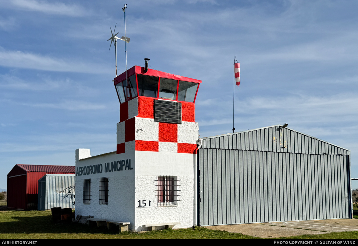 Airport photo of Santa Maria del Páramo (Aeroclub Esparver), (El Busto) in Spain | AirHistory.net #810761
