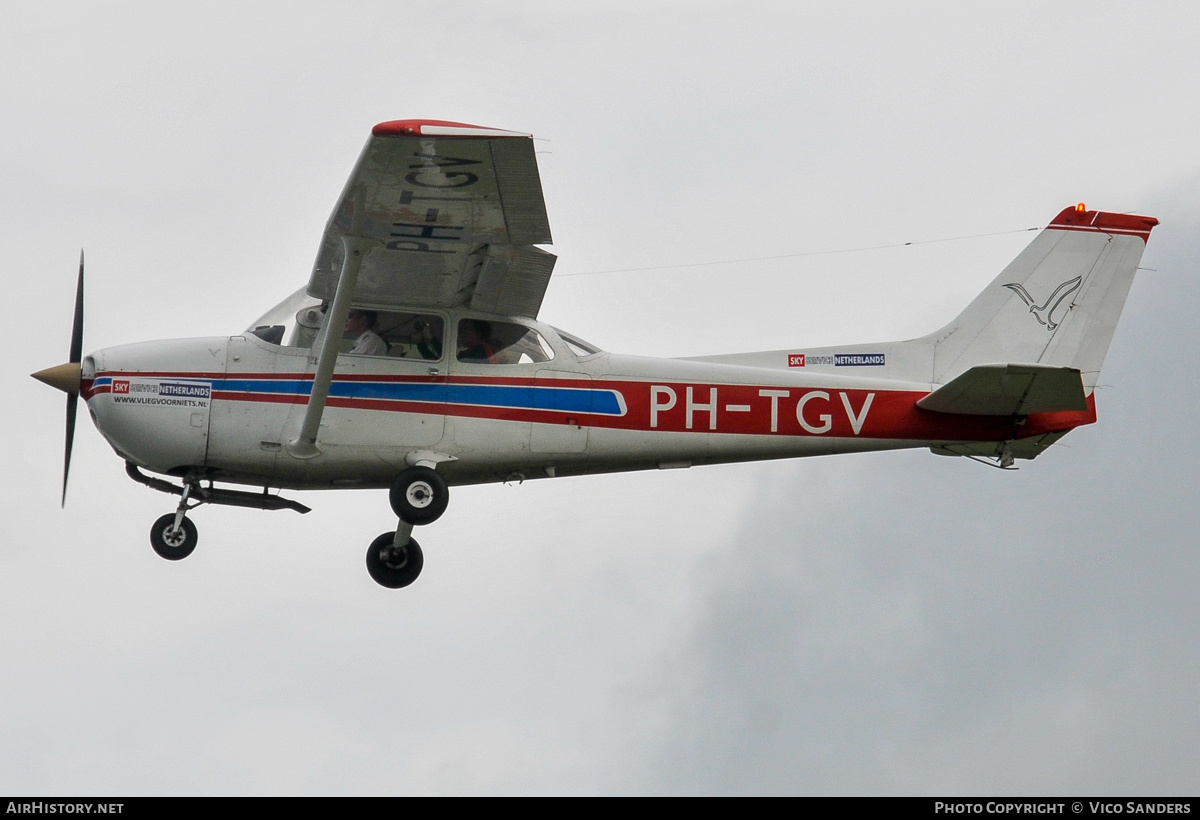 Aircraft Photo of PH-TGV | Reims F172N Skyhawk 100 | Sky Service Netherlands | AirHistory.net #810798