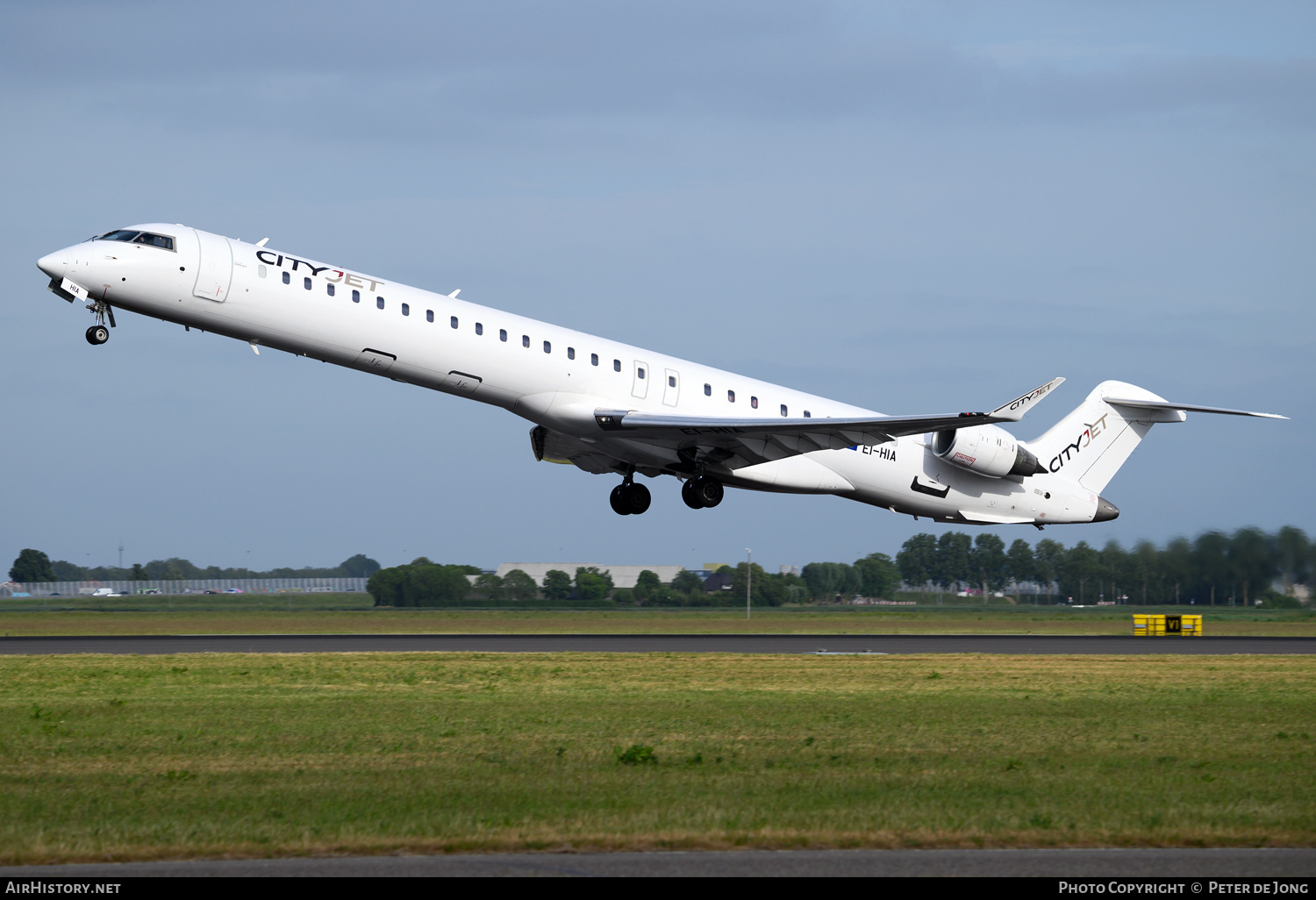 Aircraft Photo of EI-HIA | Bombardier CRJ-1000 (CL-600-2E25) | CityJet | AirHistory.net #810966