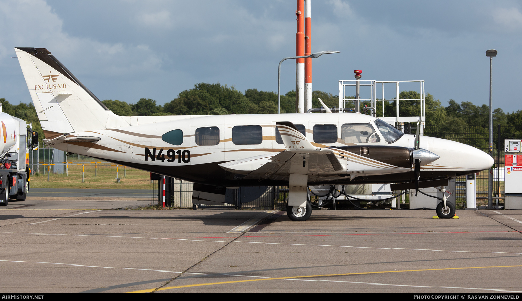 Aircraft Photo of N4910 | Piper PA-31-350 Navajo Chieftain/Colemill Panther | Exclusair | AirHistory.net #810974