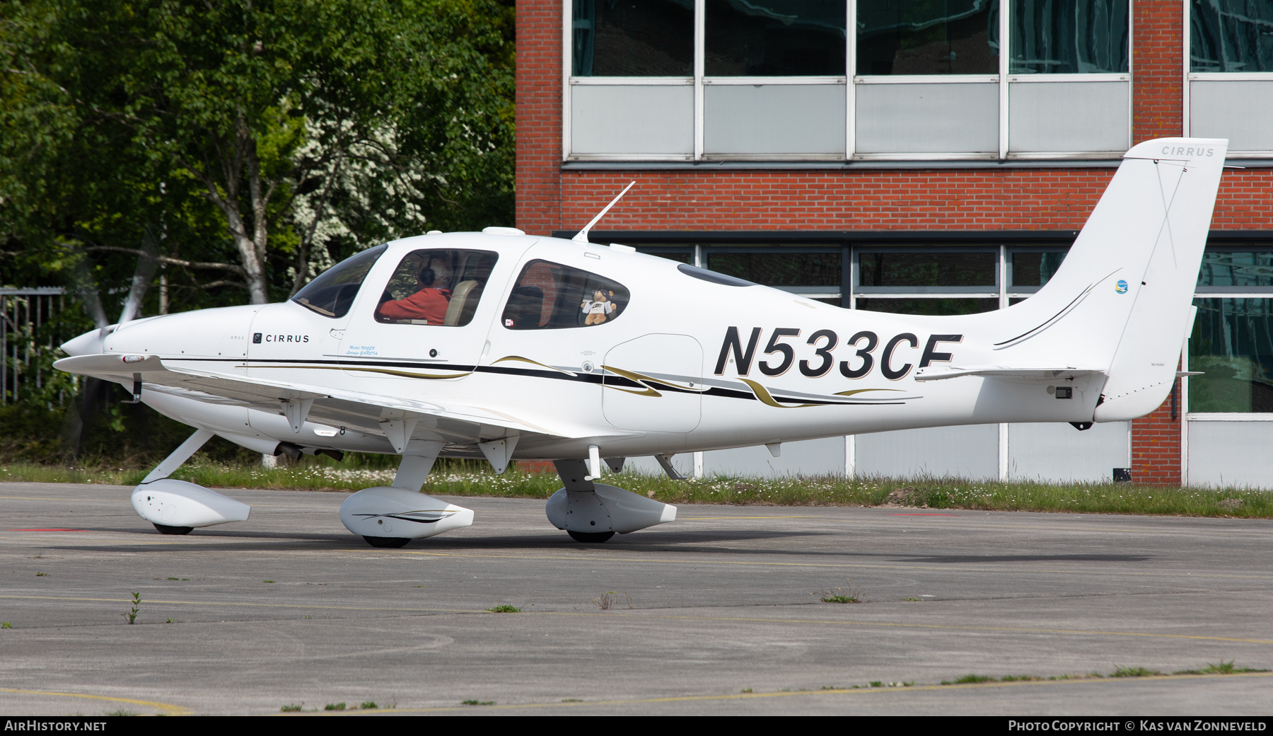 Aircraft Photo of N533CF | Cirrus SR-22 G2 | AirHistory.net #811010