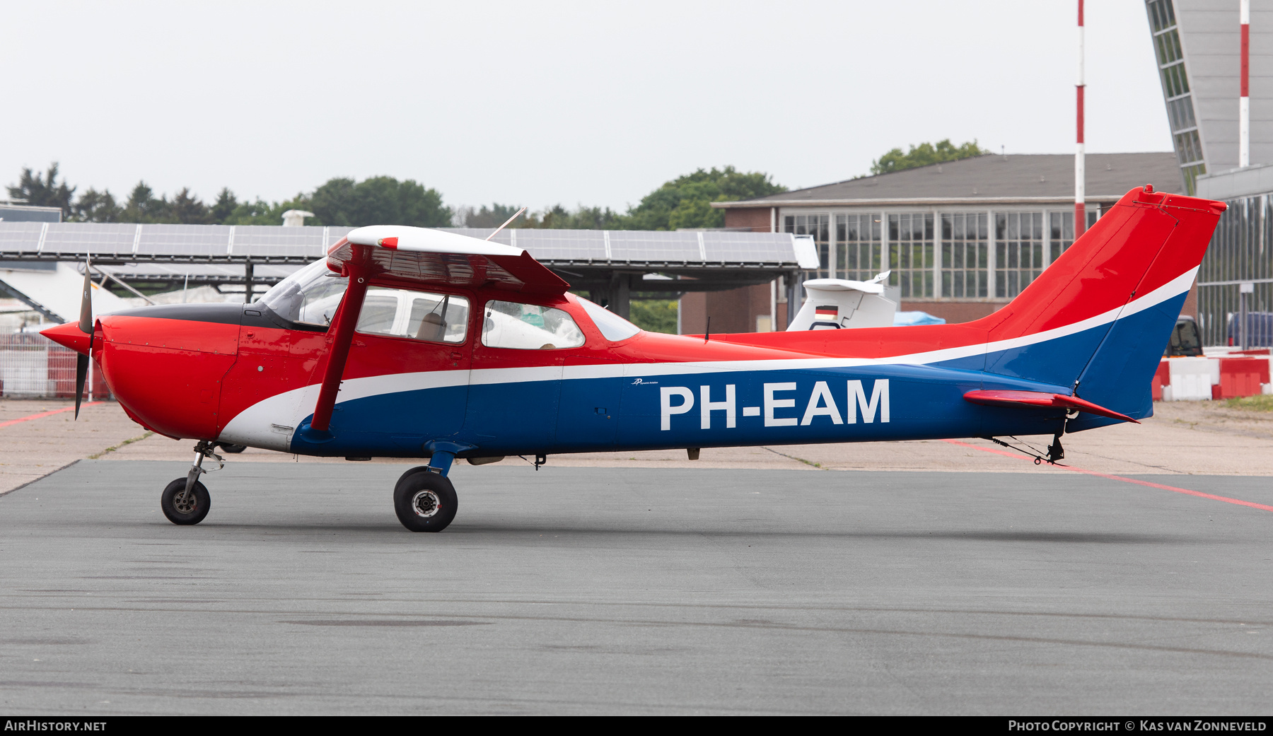 Aircraft Photo of PH-EAM | Reims F172N Skyhawk 100 | Dynamic Aviation | AirHistory.net #811012