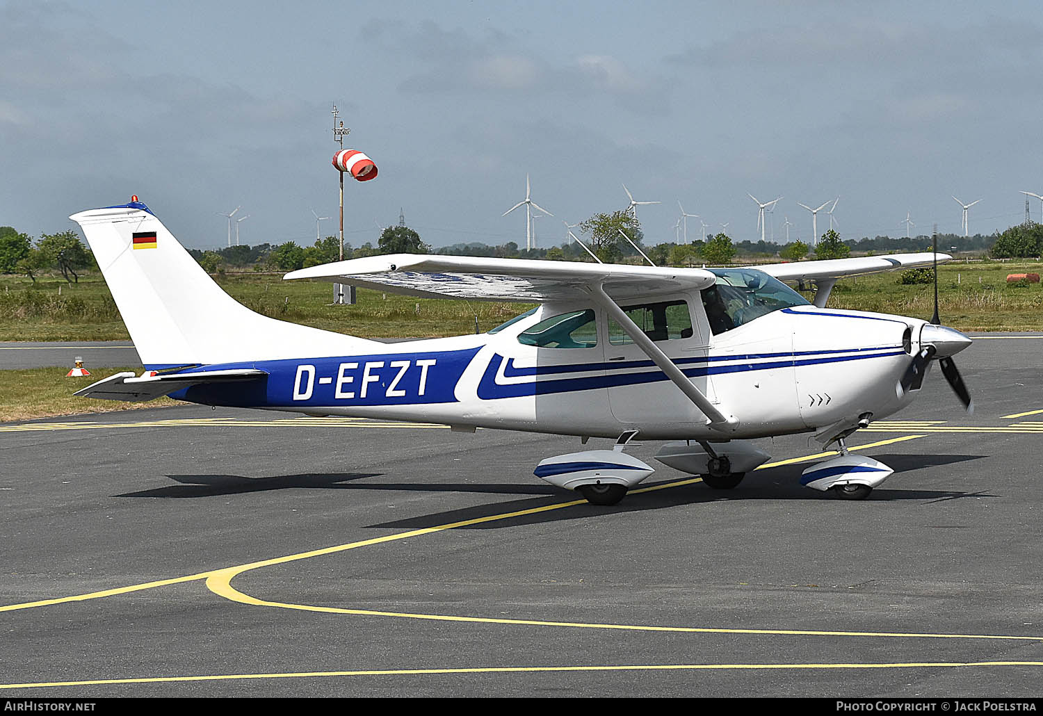 Aircraft Photo of D-EFZT | Cessna 182K Skylane | AirHistory.net #811021