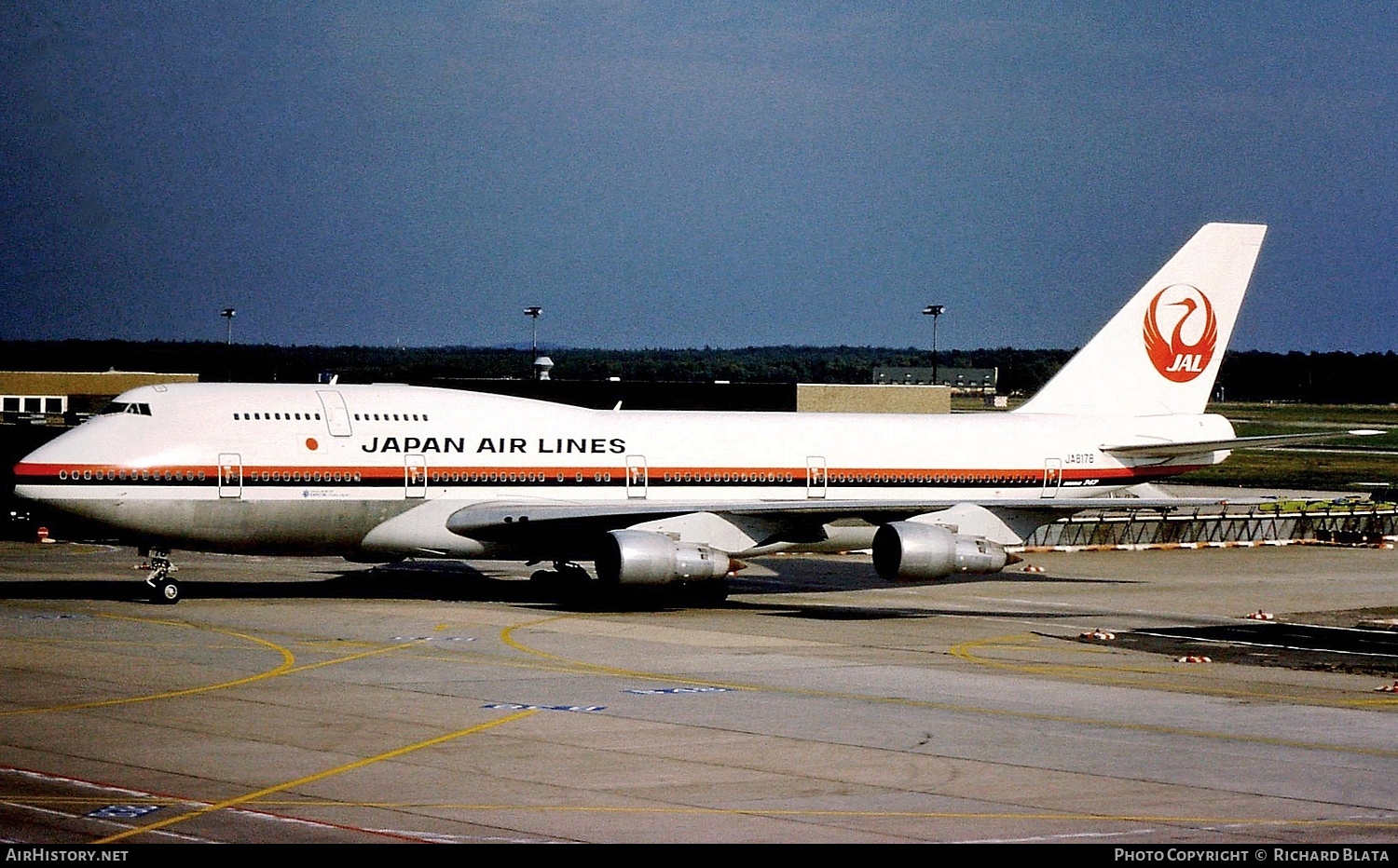 Aircraft Photo of JA8178 | Boeing 747-346 | Japan Airlines - JAL | AirHistory.net #811035