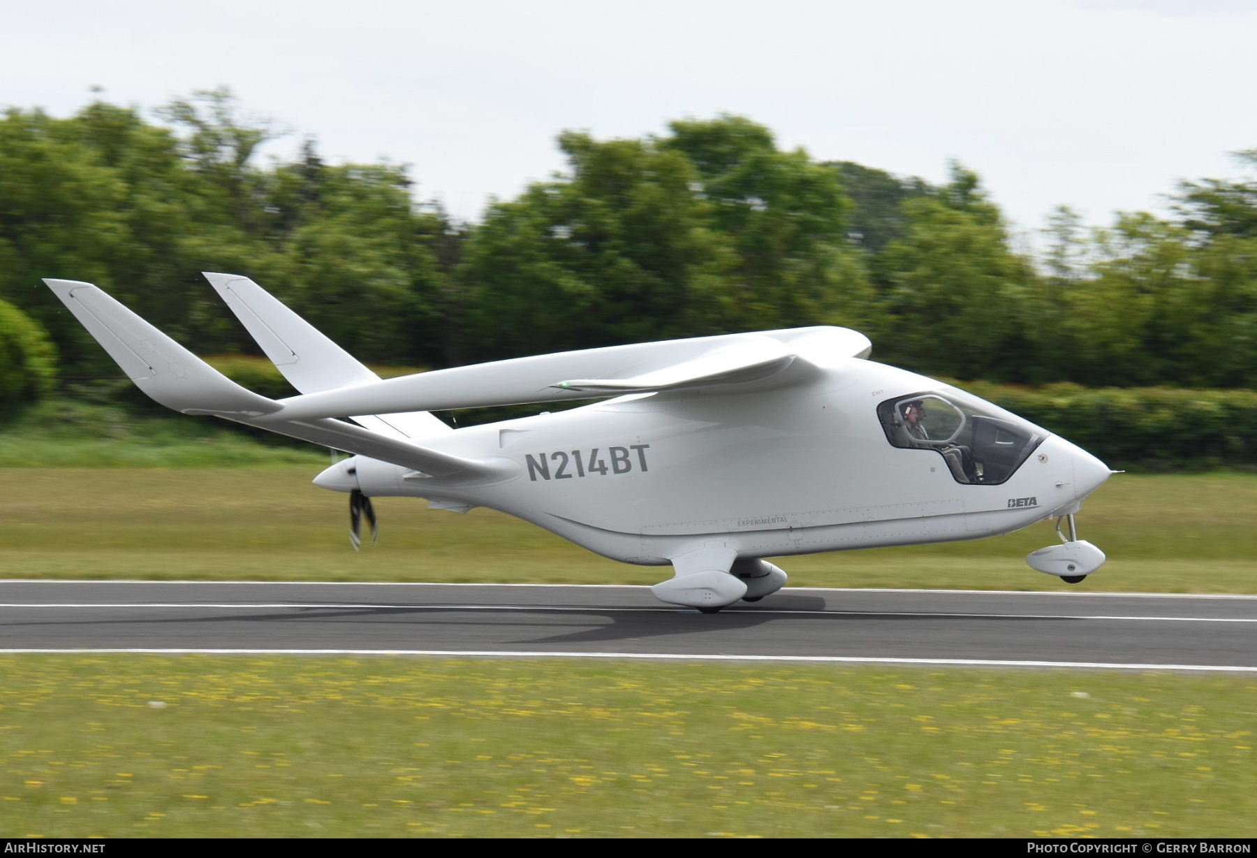 Aircraft Photo of N214BT | Beta Alia CX300 | AirHistory.net #811042