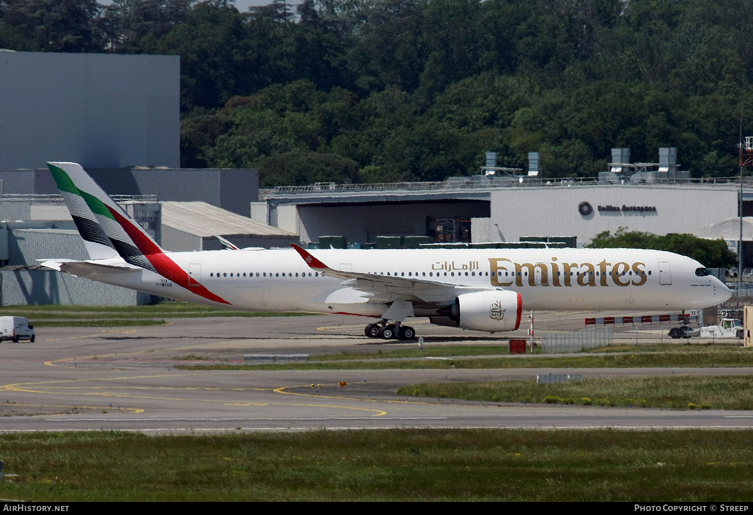 Aircraft Photo of F-WZGX | Airbus A350-941 | Emirates | AirHistory.net #811059