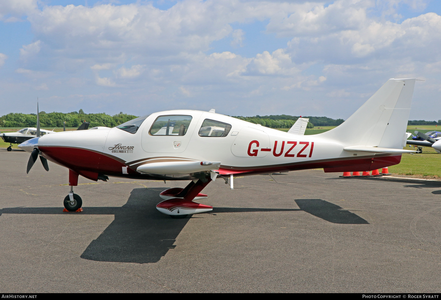 Aircraft Photo of G-UZZI | Lancair LC-41-550FG Columbia 400 | AirHistory.net #811145