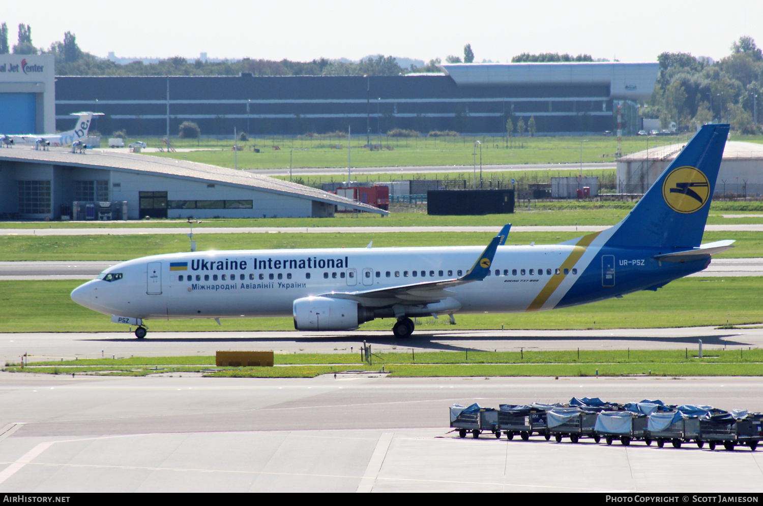 Aircraft Photo of UR-PSZ | Boeing 737-86N | Ukraine International Airlines | AirHistory.net #811234
