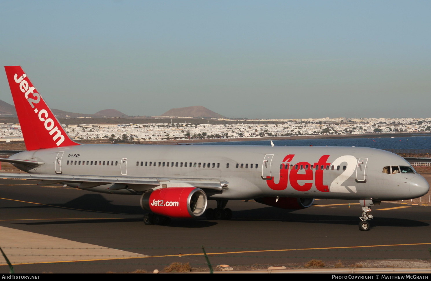 Aircraft Photo of G-LSAH | Boeing 757-21B | Jet2 | AirHistory.net #811255