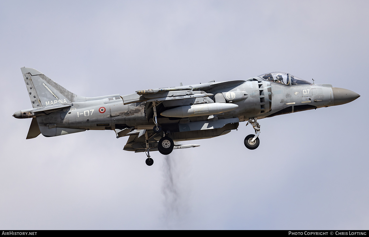 Aircraft Photo of MM7213 | Boeing AV-8B Harrier II+ | Italy - Navy | AirHistory.net #811394