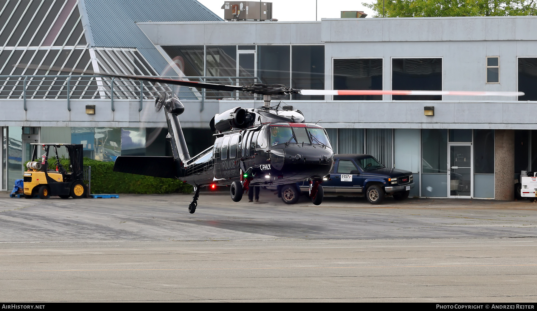 Aircraft Photo of C-FHLY | Sikorsky UH-60A Black Hawk (S-70A) | Royal Canadian Mounted Police | AirHistory.net #811518