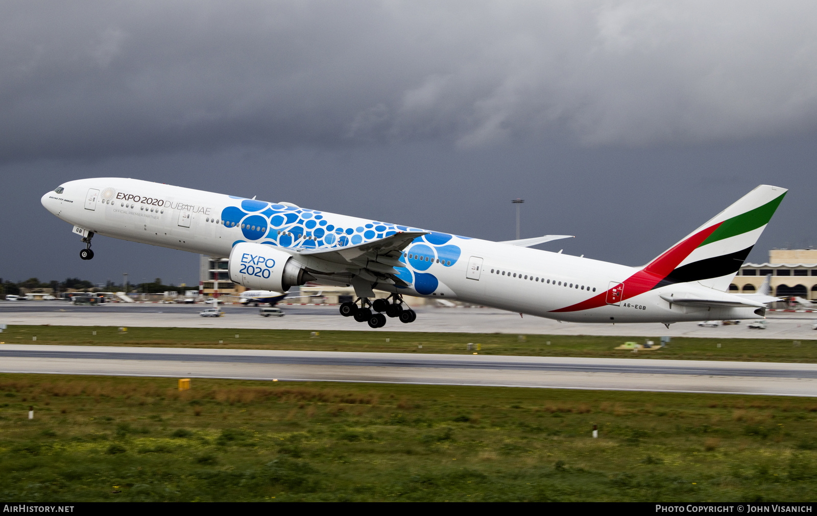Aircraft Photo of A6-EGB | Boeing 777-31H/ER | Emirates | AirHistory.net #811539