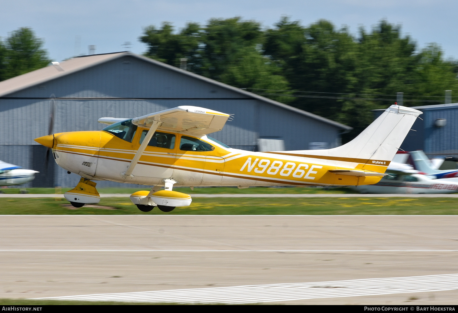 Aircraft Photo of N9886E | Cessna 182P Skylane II | AirHistory.net #811567
