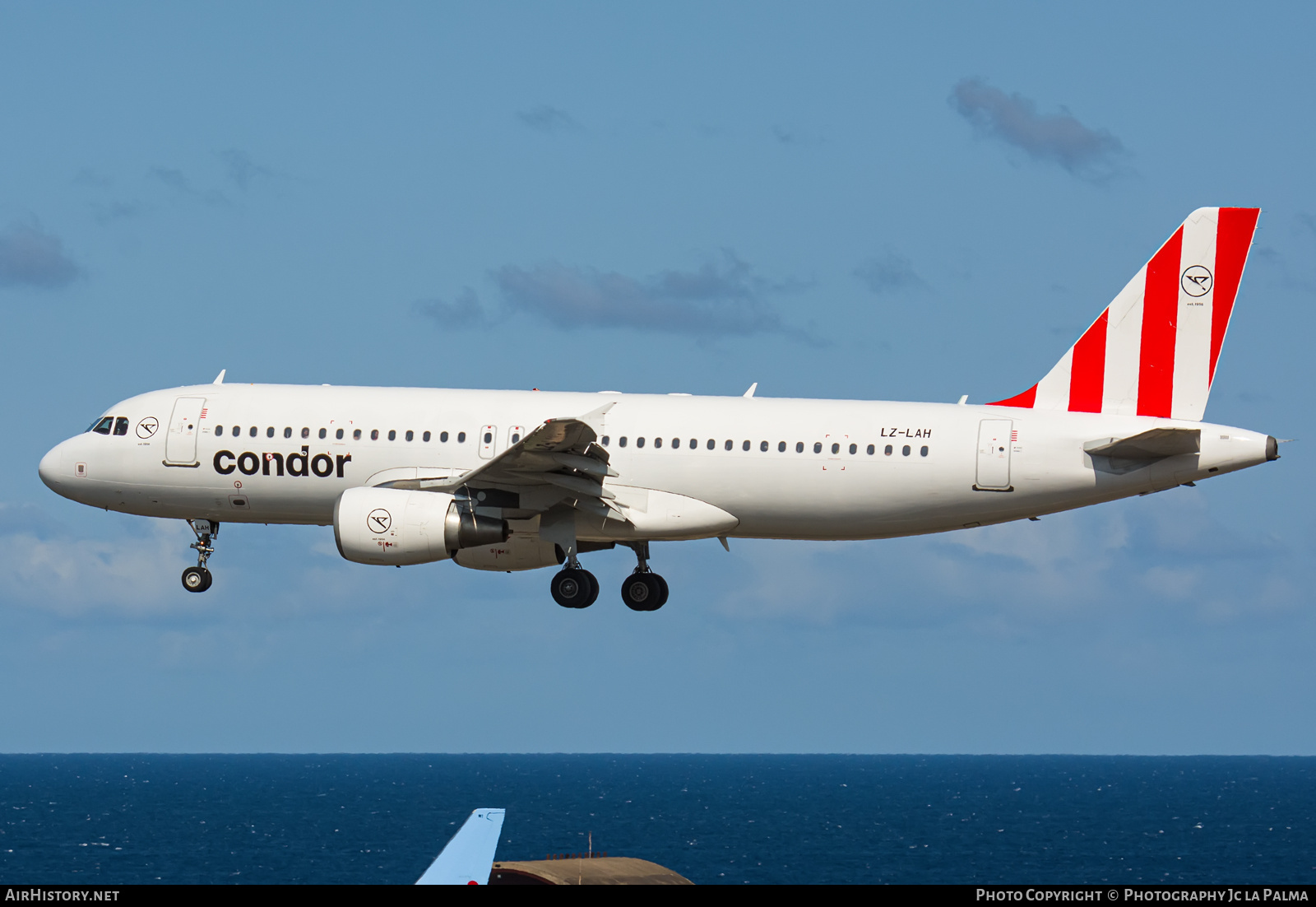 Aircraft Photo of LZ-LAH | Airbus A320-214 | Condor Flugdienst | AirHistory.net #811611