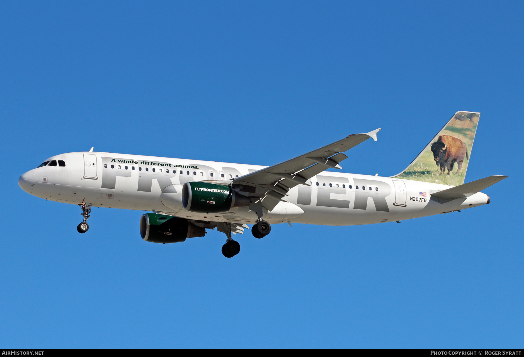 Aircraft Photo of N207FR | Airbus A320-214 | Frontier Airlines | AirHistory.net #811612