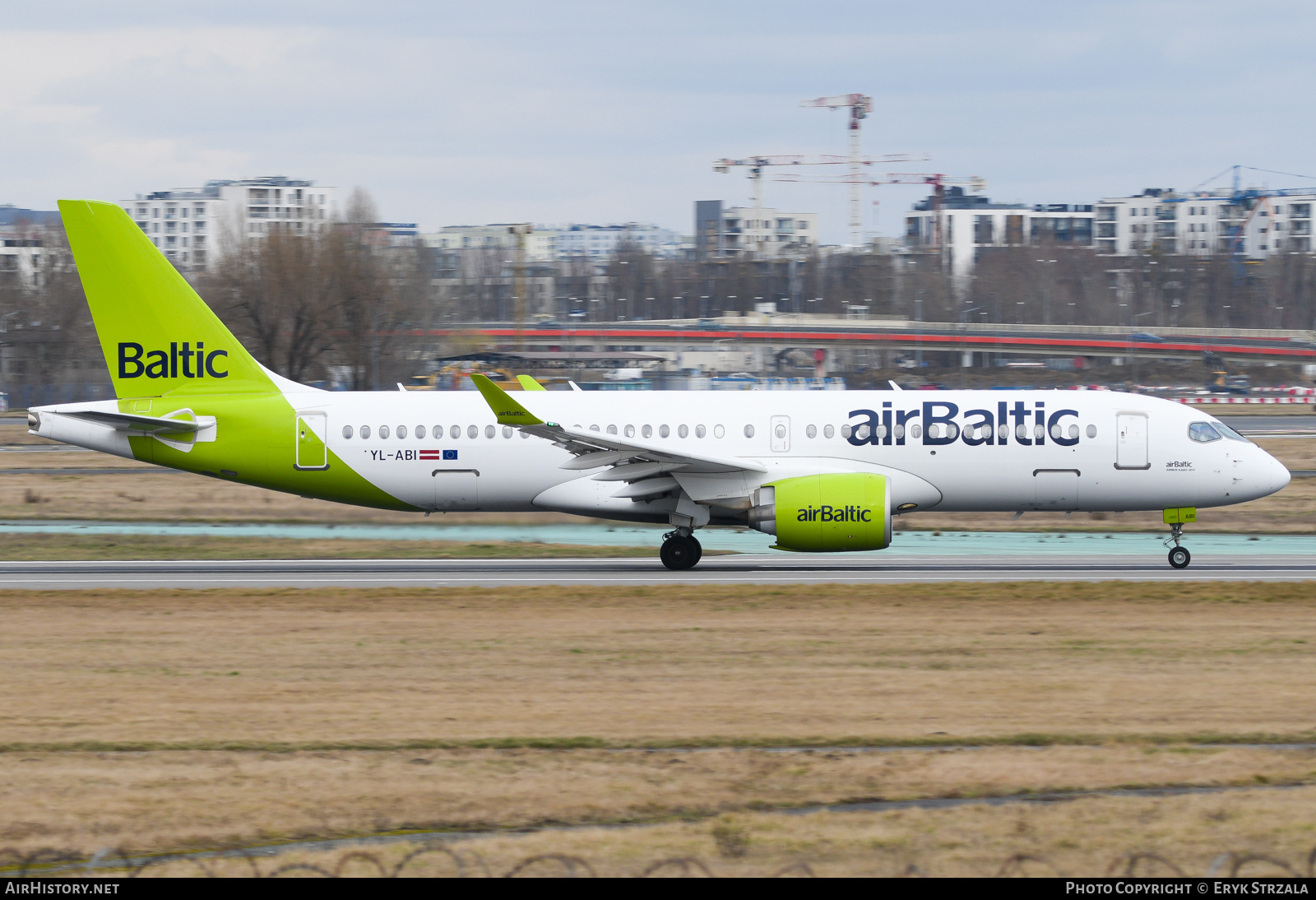 Aircraft Photo of YL-ABI | Airbus A220-371 (BD-500-1A11) | AirBaltic | AirHistory.net #811707