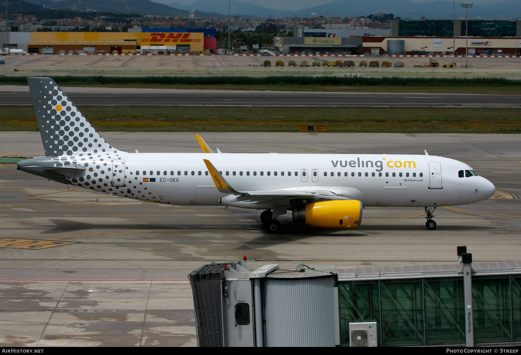 Aircraft Photo of EC-OKG | Airbus A320-232 | Vueling Airlines | AirHistory.net #811785