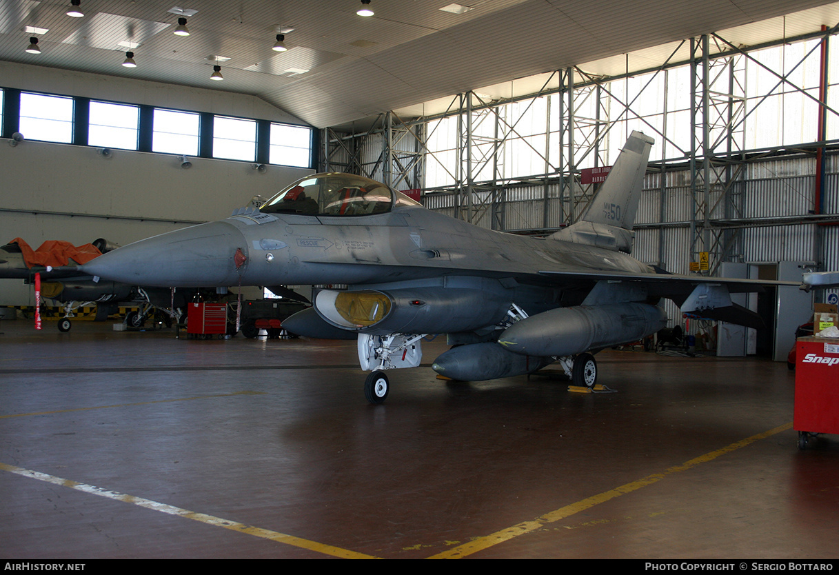 Aircraft Photo of MM7250 / 81-0771 | General Dynamics F-16A Fighting Falcon | Italy - Air Force | AirHistory.net #811791