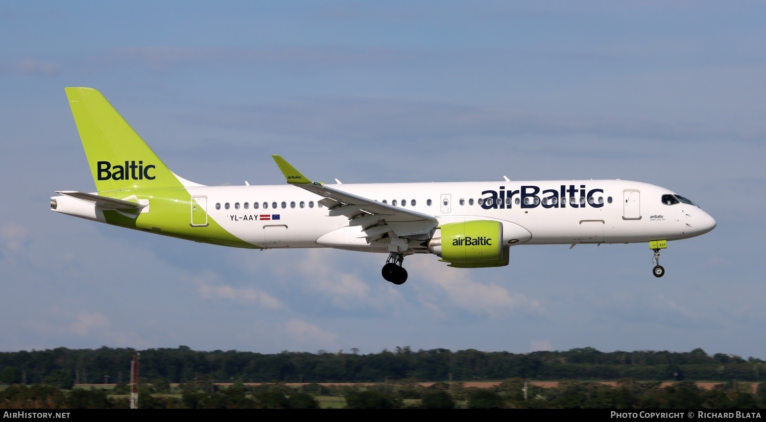Aircraft Photo of YL-AAY | Airbus A220-371 (BD-500-1A11) | AirBaltic | AirHistory.net #811903