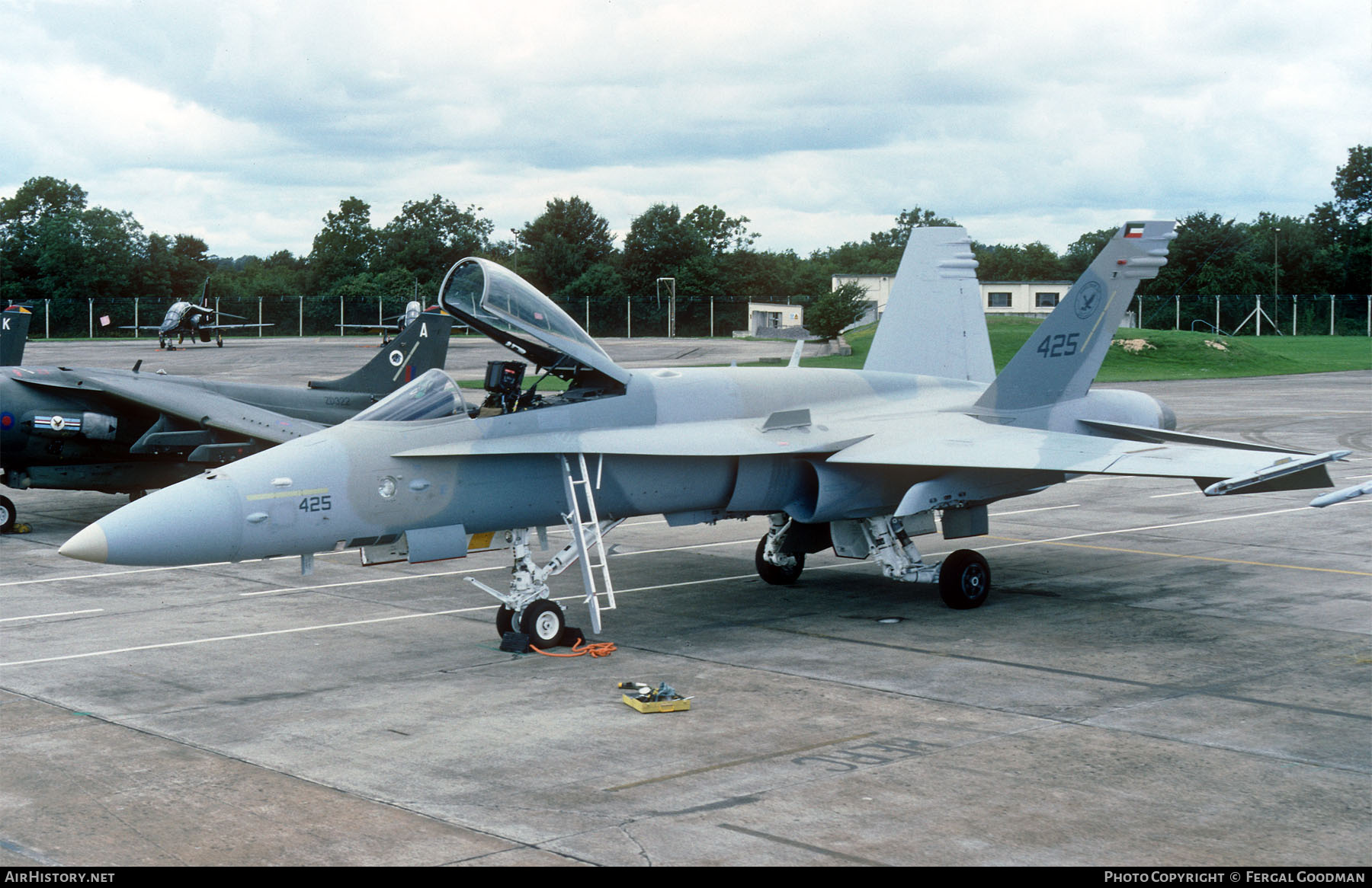 Aircraft Photo of 425 | McDonnell Douglas F/A-18C Hornet | Kuwait - Air Force | AirHistory.net #812009