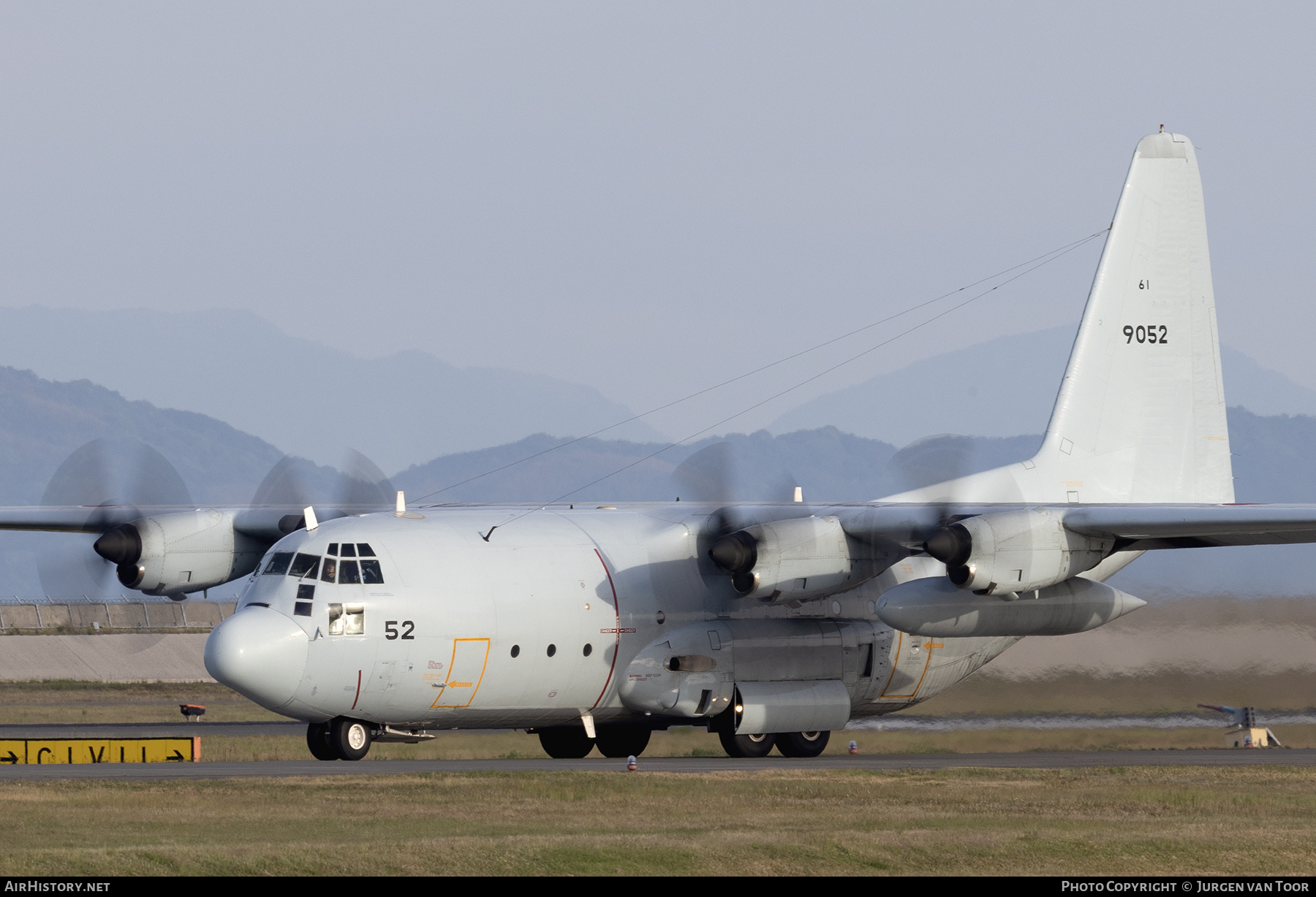 Aircraft Photo of 9052 | Lockheed C-130R Hercules | Japan - Navy | AirHistory.net #812010