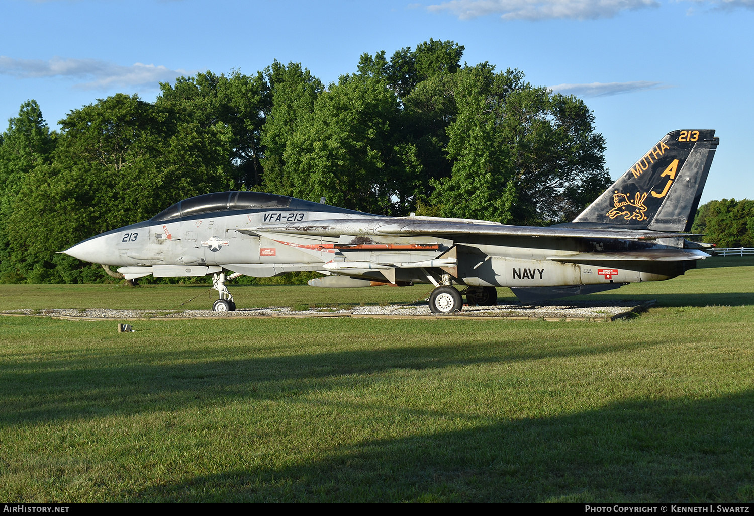 Aircraft Photo of 160401 / 180402 | Grumman F-14A Tomcat | USA - Navy | AirHistory.net #812023