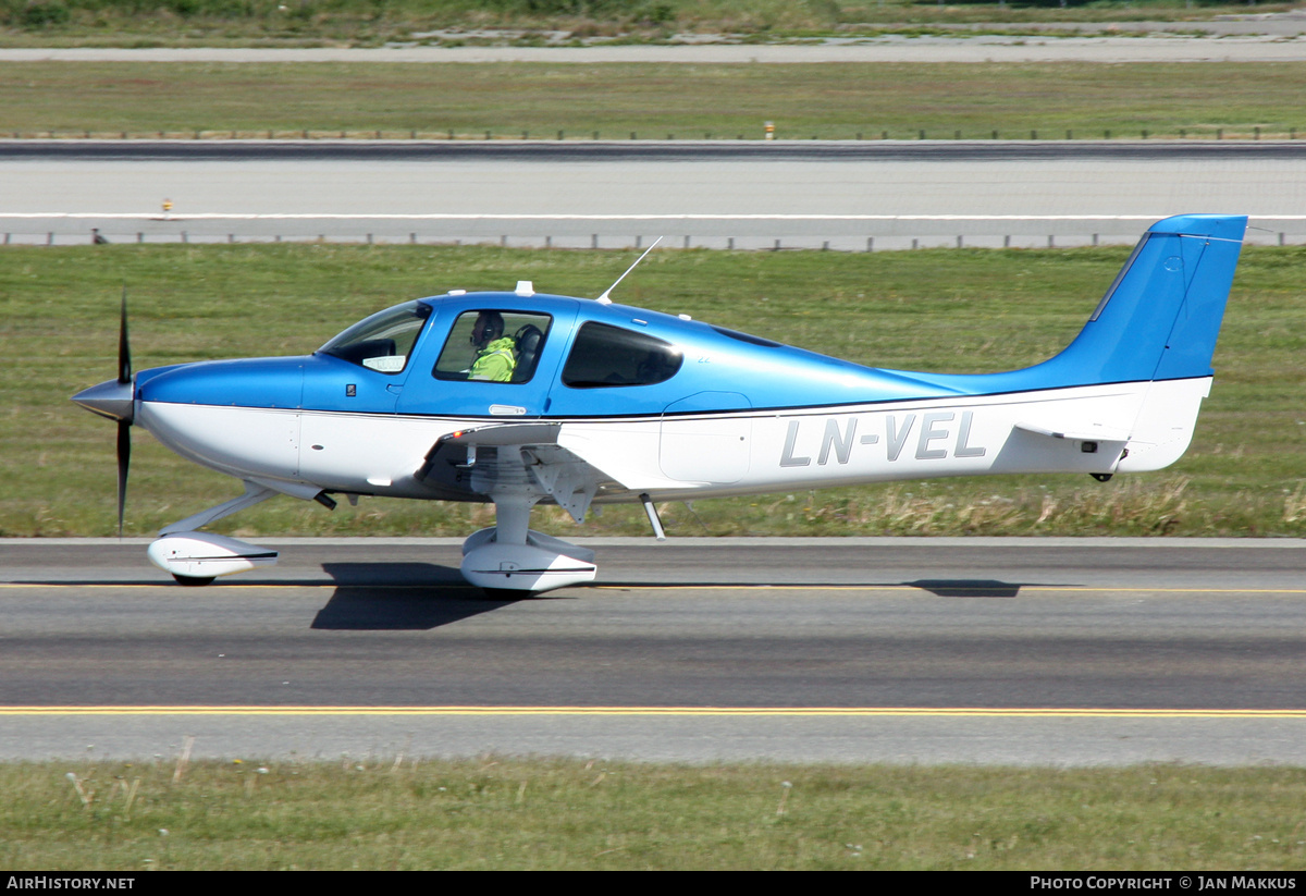 Aircraft Photo of LN-VEL | Cirrus SR-22 G6-GTS | AirHistory.net #812079