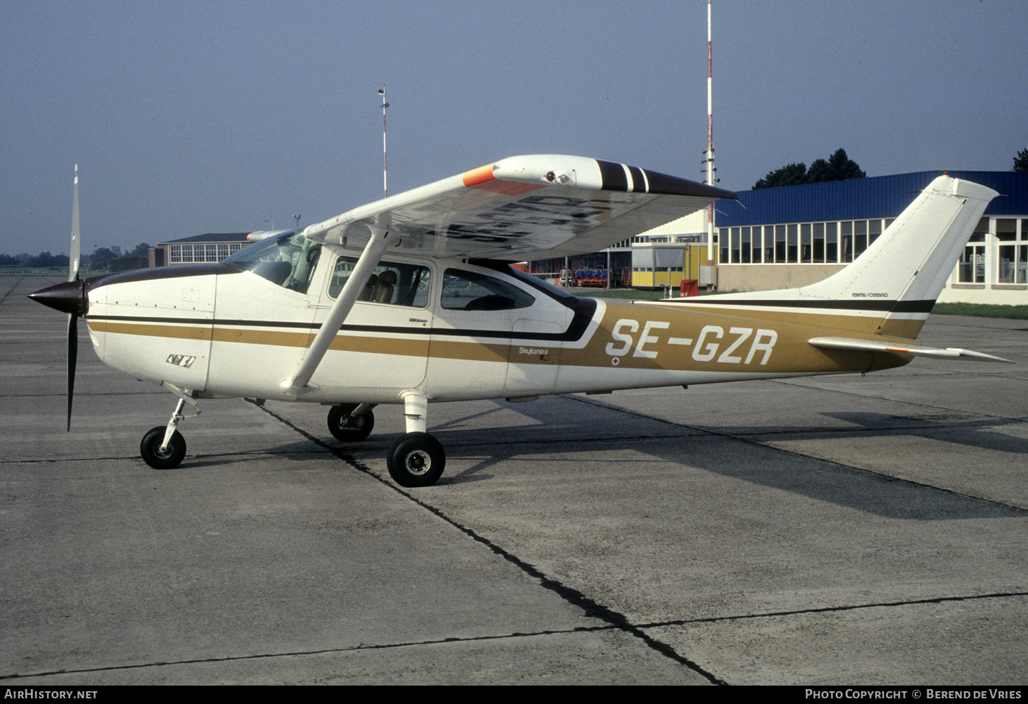 Aircraft Photo of SE-GZR | Reims F182P Skylane II | AirHistory.net #812188