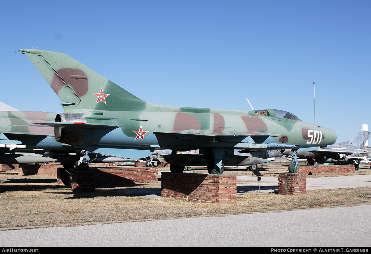 Aircraft Photo of 501 | Mikoyan-Gurevich MiG-21F-13 | Bulgaria - Air Force | AirHistory.net #812405