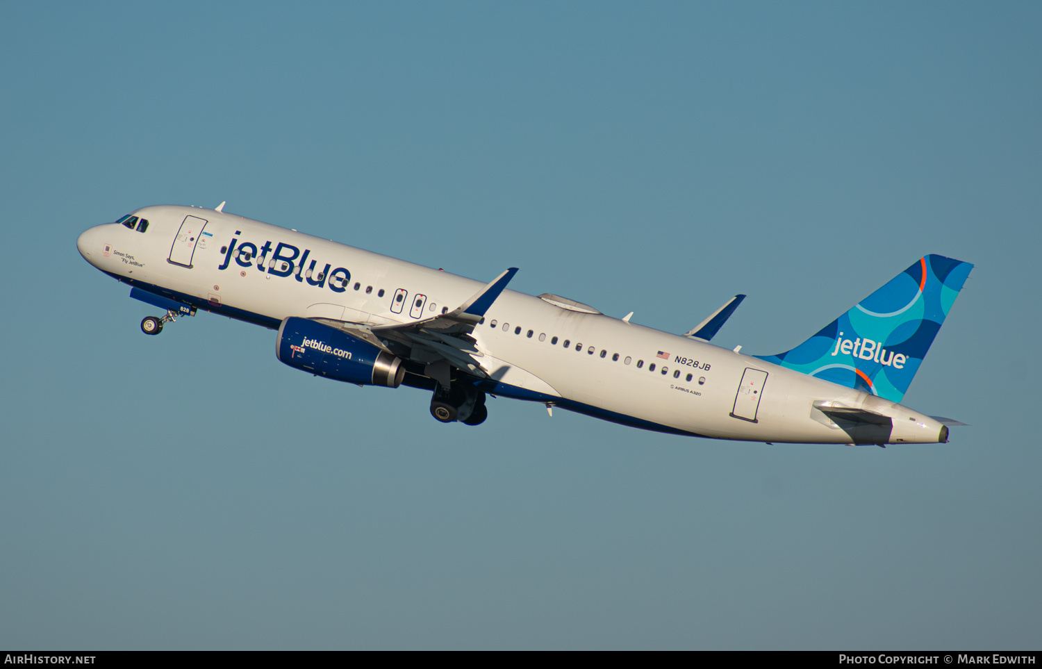 Aircraft Photo of N828JB | Airbus A320-232 | JetBlue Airways | AirHistory.net #812525