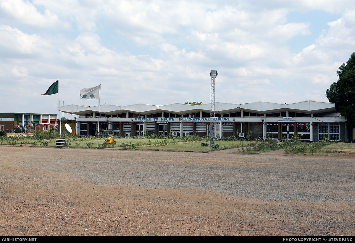 Airport photo of Mfuwe (FLMF / MFU) in Zambia | AirHistory.net #812543