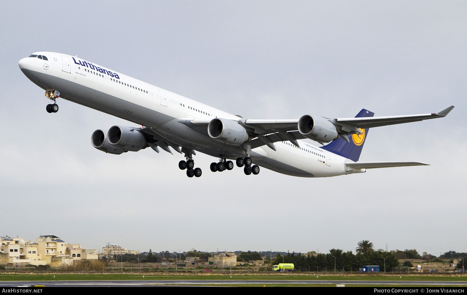 Aircraft Photo of D-AIHV | Airbus A340-642 | Lufthansa | AirHistory.net #812549