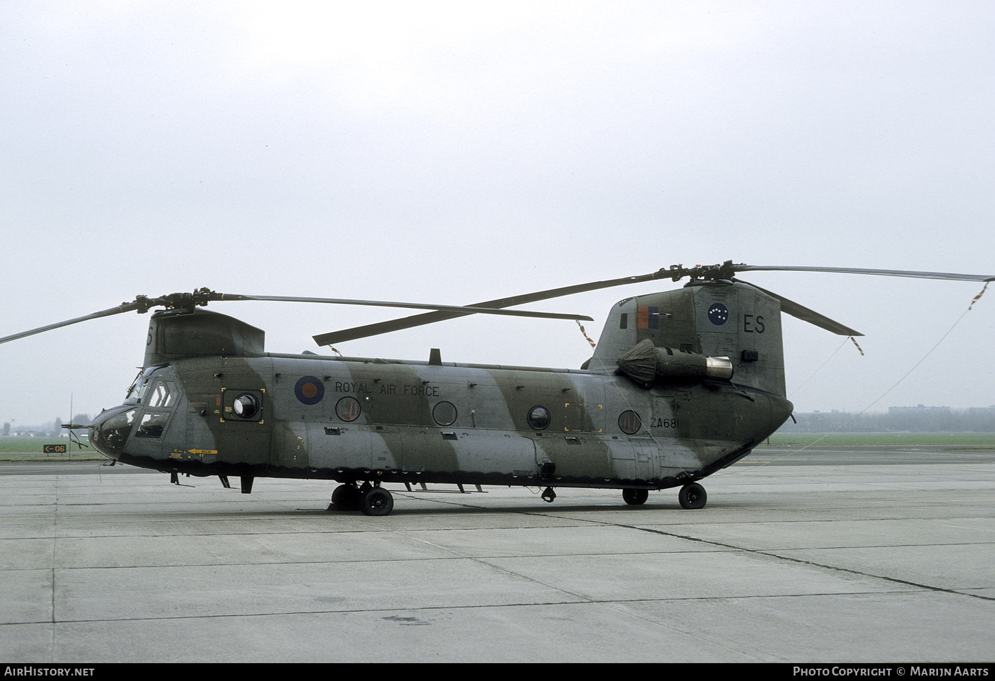 Aircraft Photo of ZA681 | Boeing Chinook HC1 (352) | UK - Air Force | AirHistory.net #812636