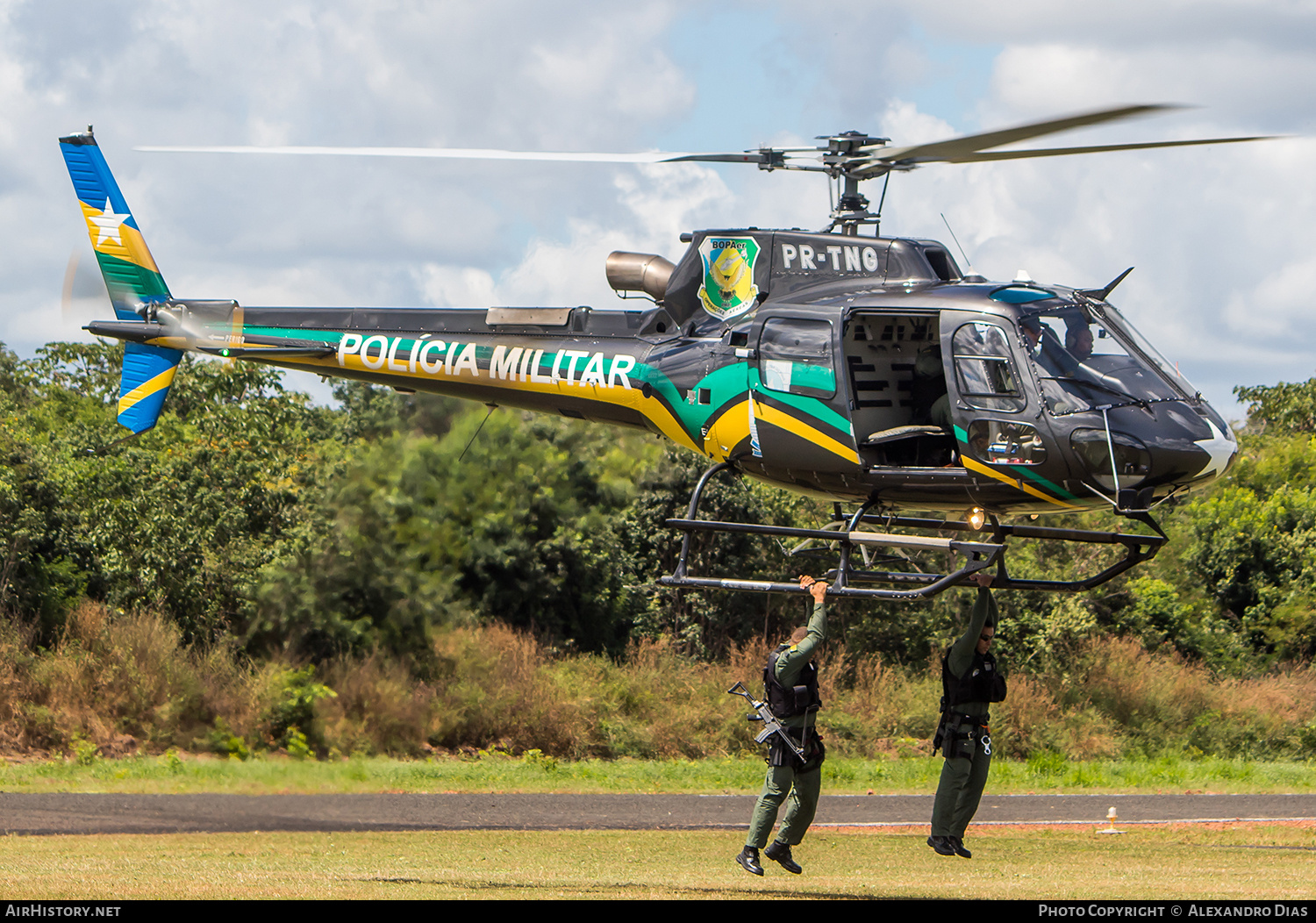 Aircraft Photo of PR-TNG | Helibras AS-350B-3 Esquilo | Polícia Militar | AirHistory.net #812683