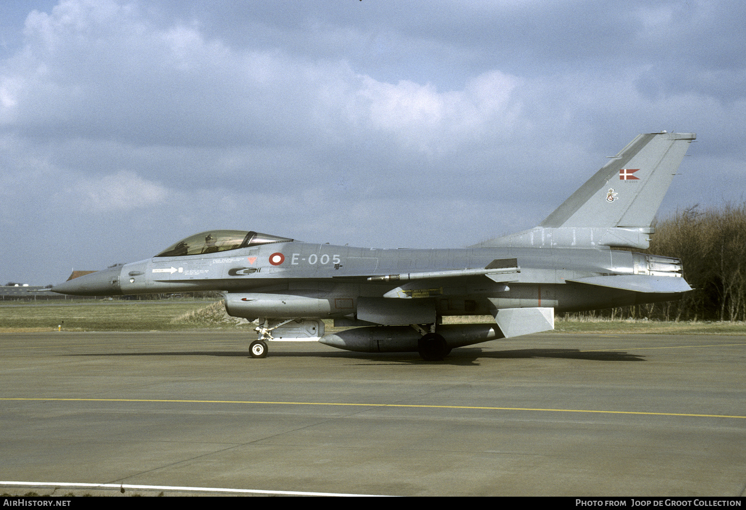 Aircraft Photo of E-005 | General Dynamics F-16A Fighting Falcon | Denmark - Air Force | AirHistory.net #812820