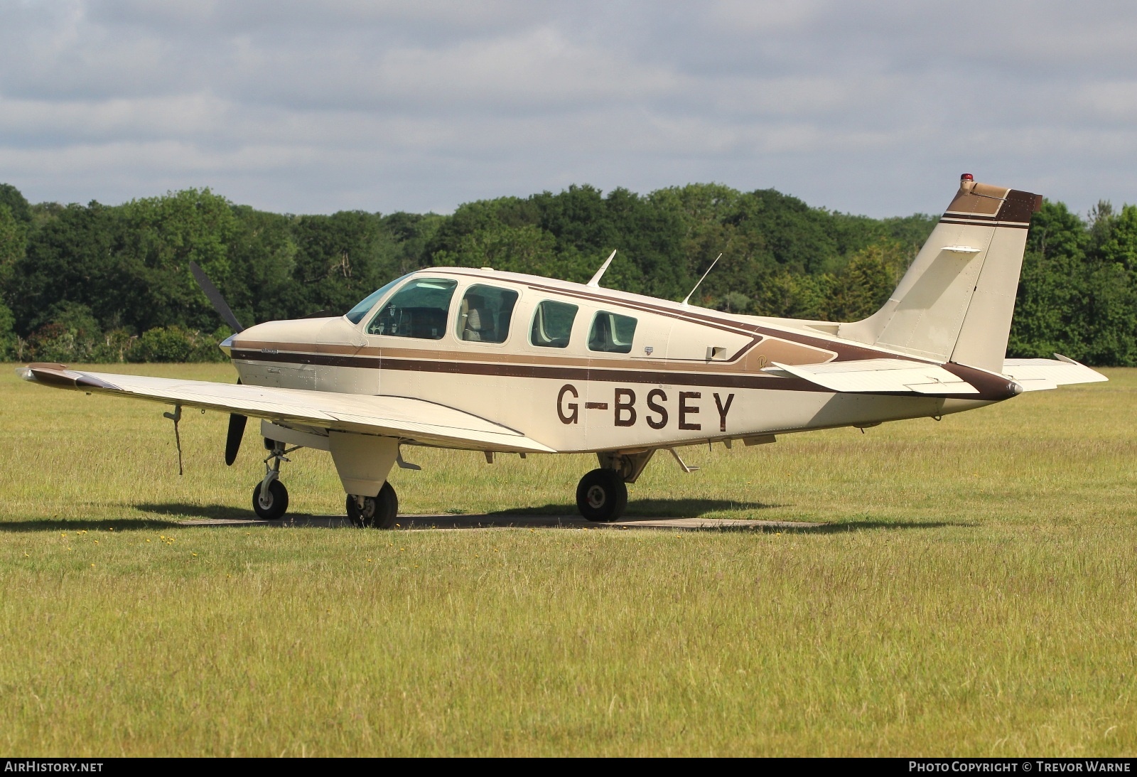 Aircraft Photo of G-BSEY | Beech A36 Bonanza 36 | AirHistory.net #812888