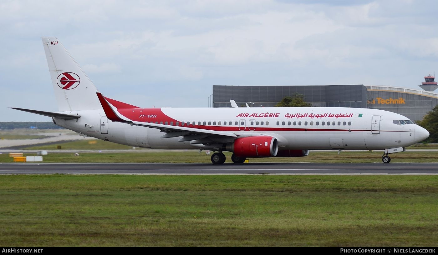 Aircraft Photo of 7T-VKH | Boeing 737-8D6 | Air Algérie | AirHistory.net #812909