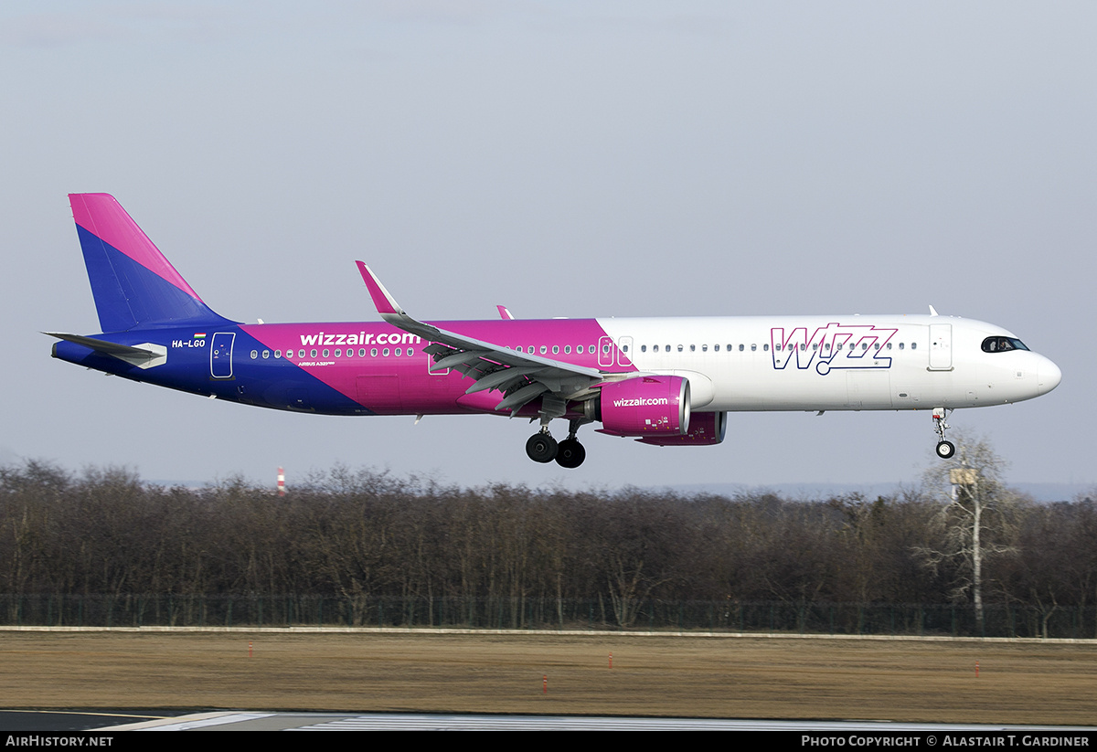 Aircraft Photo of HA-LGO | Airbus A321-271NX | Wizz Air | AirHistory.net #813037