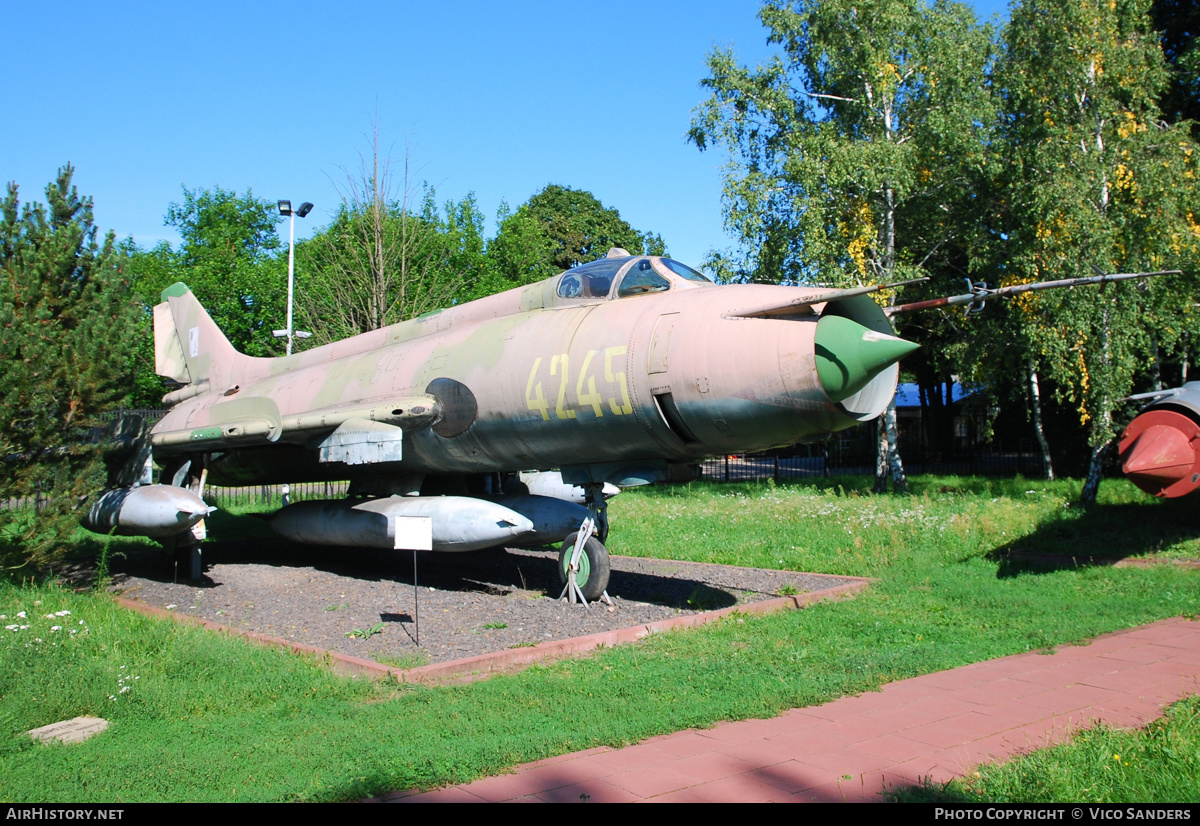 Aircraft Photo of 4245 | Sukhoi Su-20R | Poland - Air Force | AirHistory.net #813060