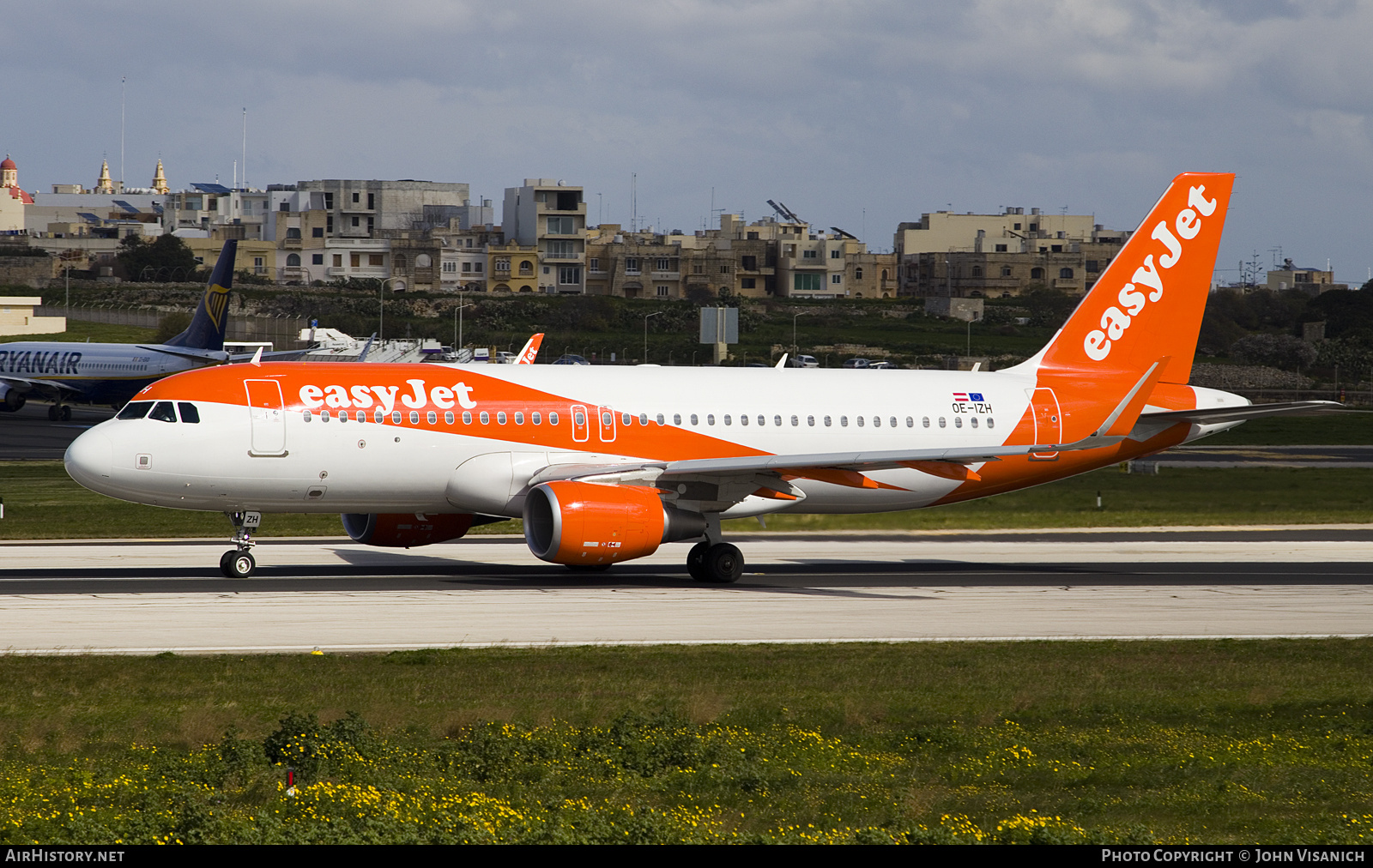 Aircraft Photo of OE-IZH | Airbus A320-214 | EasyJet | AirHistory.net #813179