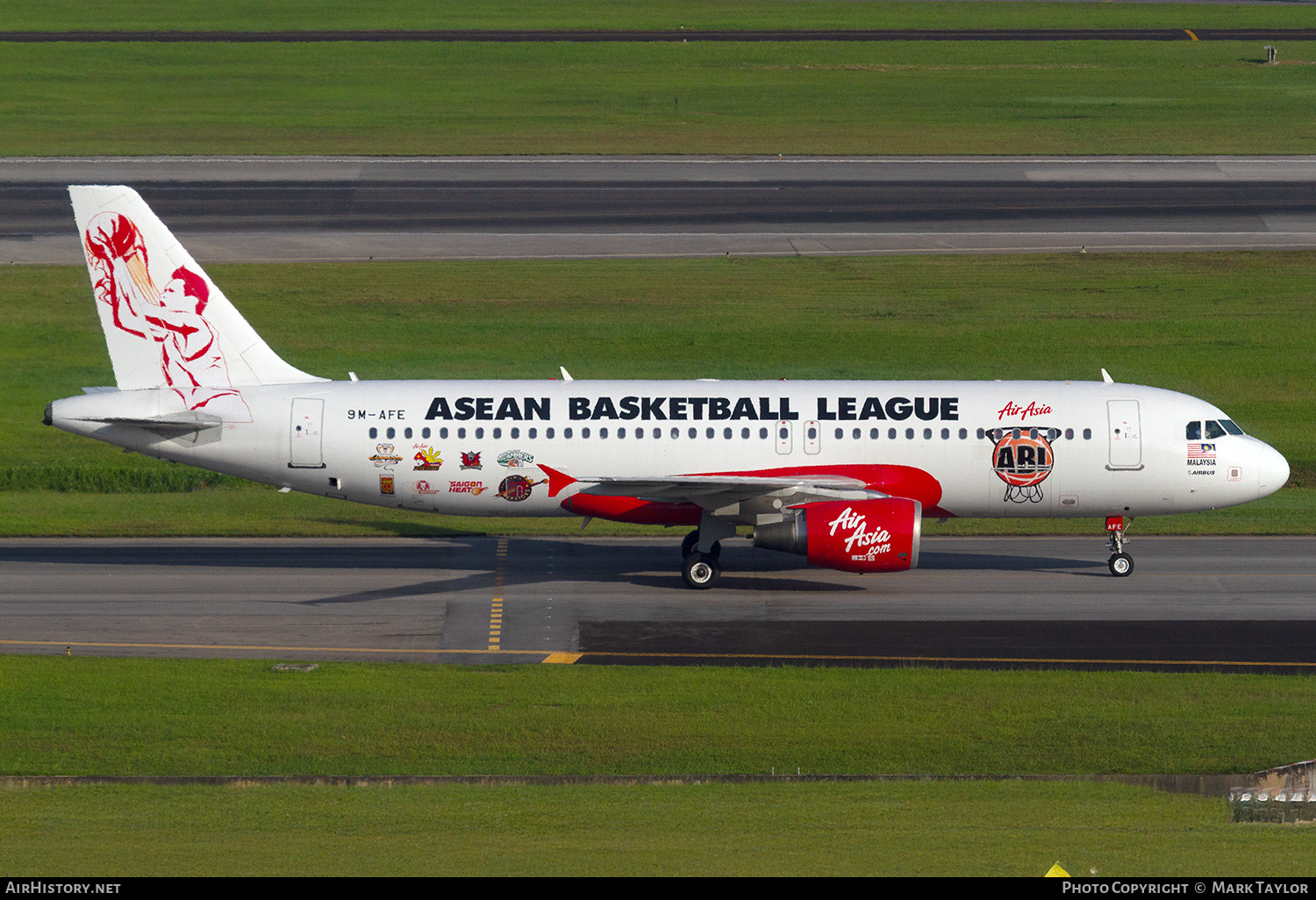 Aircraft Photo of 9M-AFE | Airbus A320-214 | AirAsia | AirHistory.net #813193